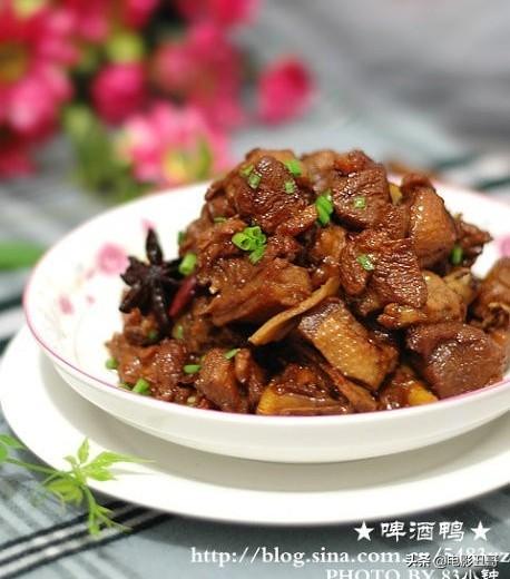 過(guò)幾天和女朋友去武漢，各位大佬推薦一下，武漢有哪些美食，或者小吃街，公園景點(diǎn)什么的？