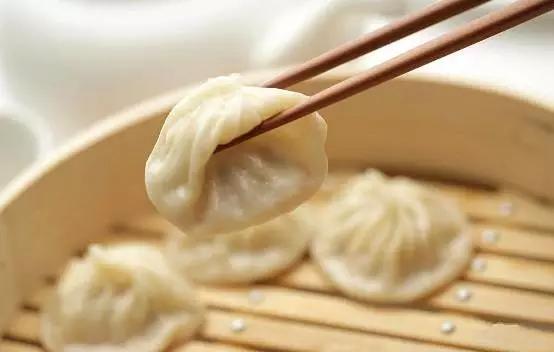 上海有哪些著(zhù)名的小吃？有什么推薦嗎？