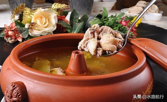你見(jiàn)過(guò)最美的地方是哪？能否推薦那里的一款美食？