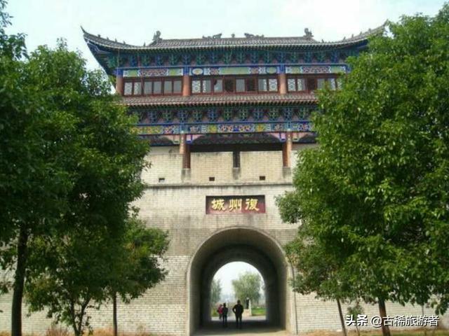 能否推薦一下你們當地和所在城市有哪些旅游景點(diǎn)和美食？